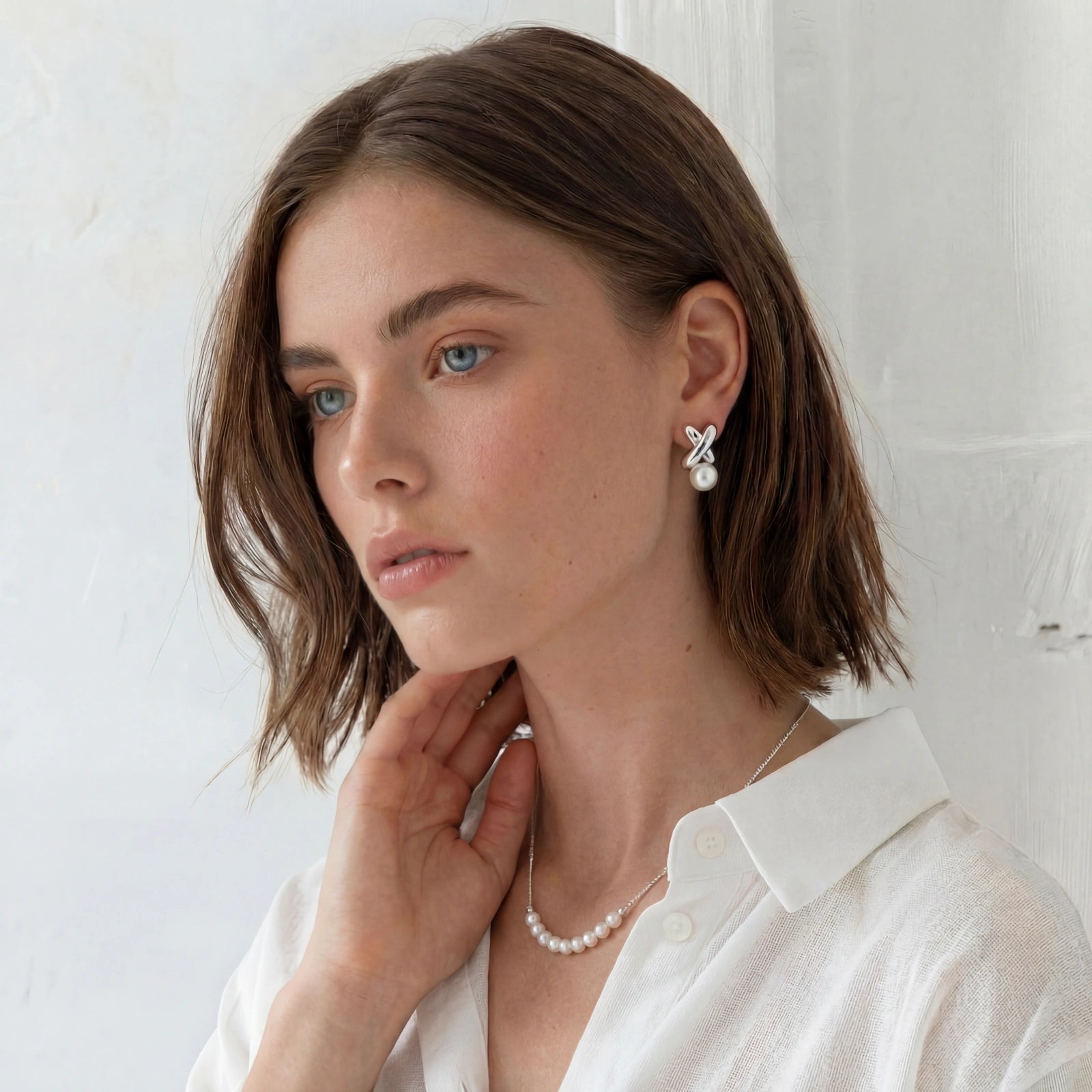 pearl Arc Necklace